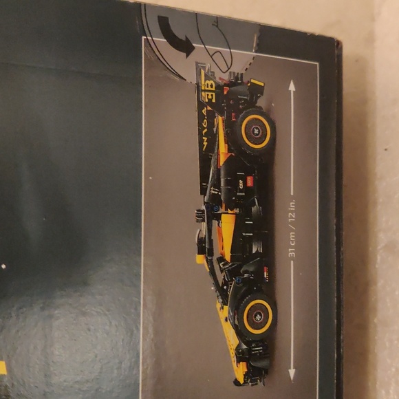 New!Bugatti Yellow and Black Building Sets & Blocks - Picture 7 of 8